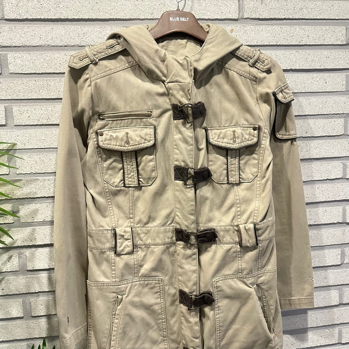 JPN VINTAGE 밀리터리 후드자켓 멀티포켓 숄더 견장 디테일 베이지 상품이미지4