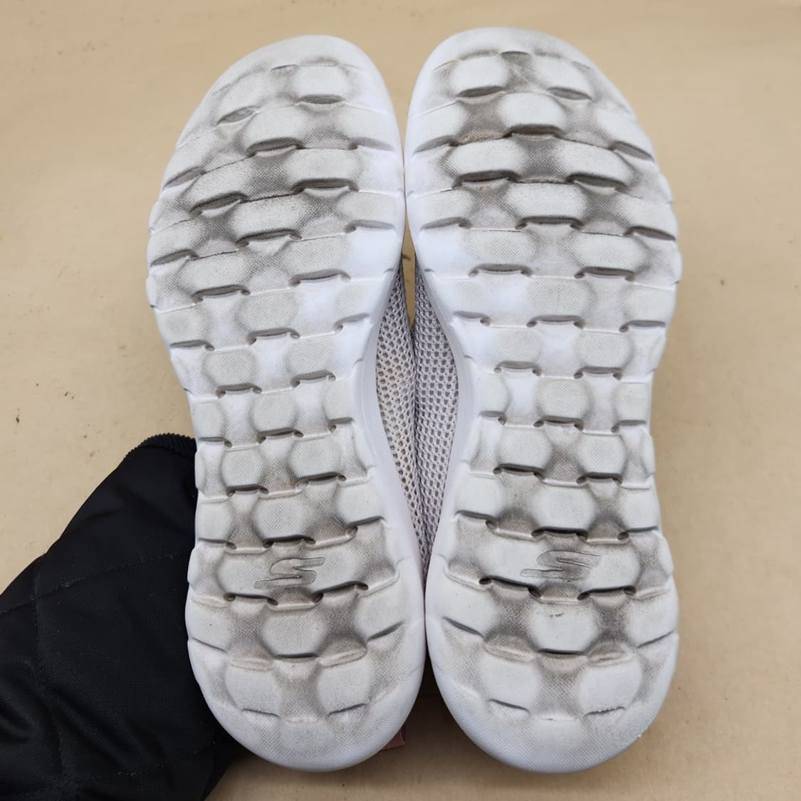 스케쳐스 고워크 조이 여성 슬립온 240 상품이미지3