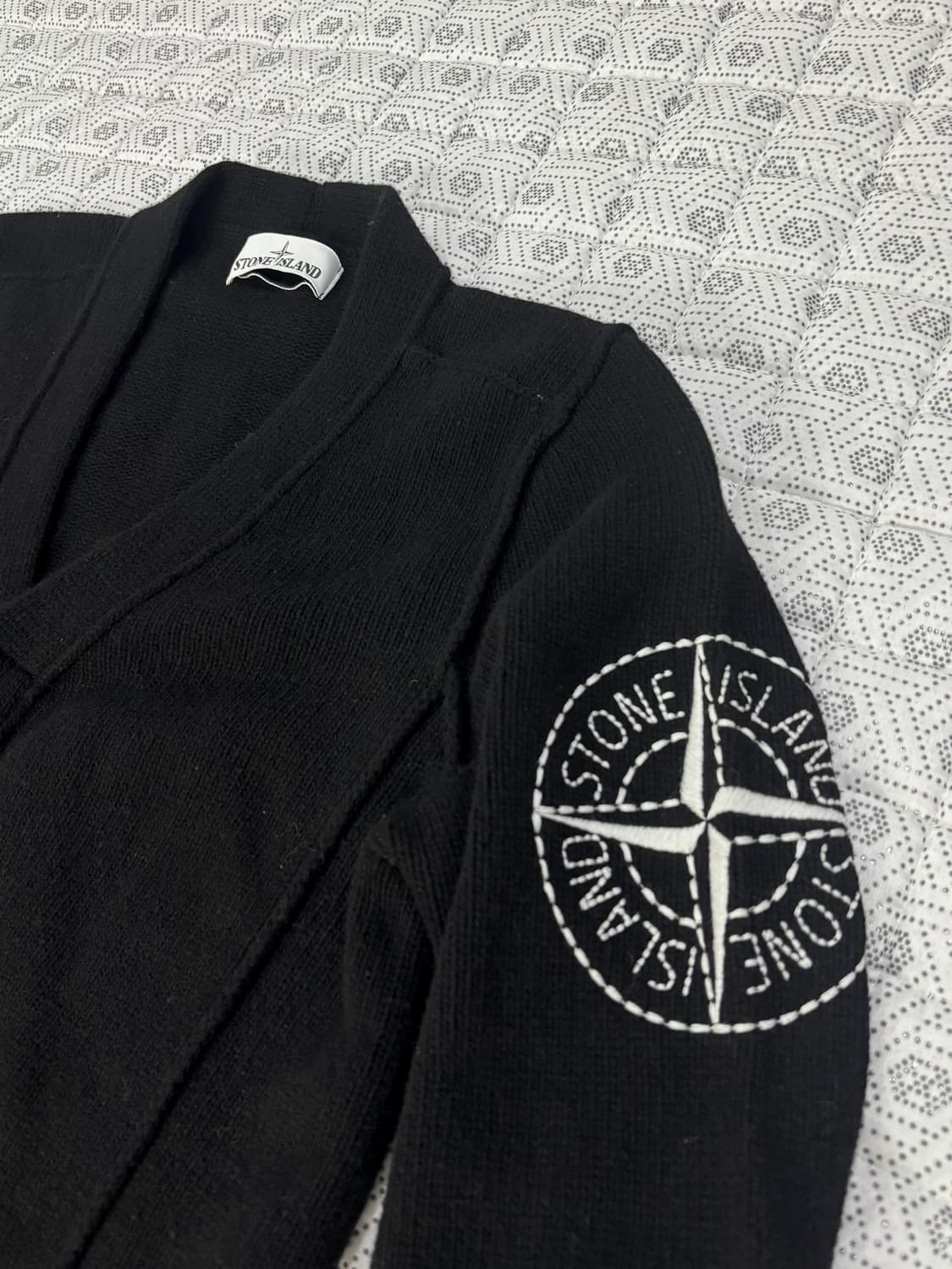 정품 스톤아일랜드 블랙 가디건 (남90 여55반) 상품이미지1