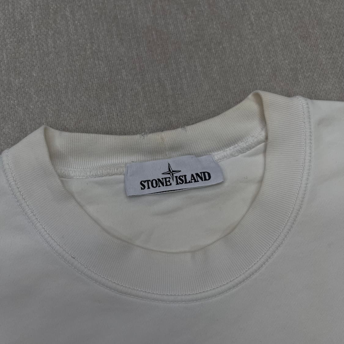 100 스톤아일랜드 19fw 맨투맨 상품이미지2