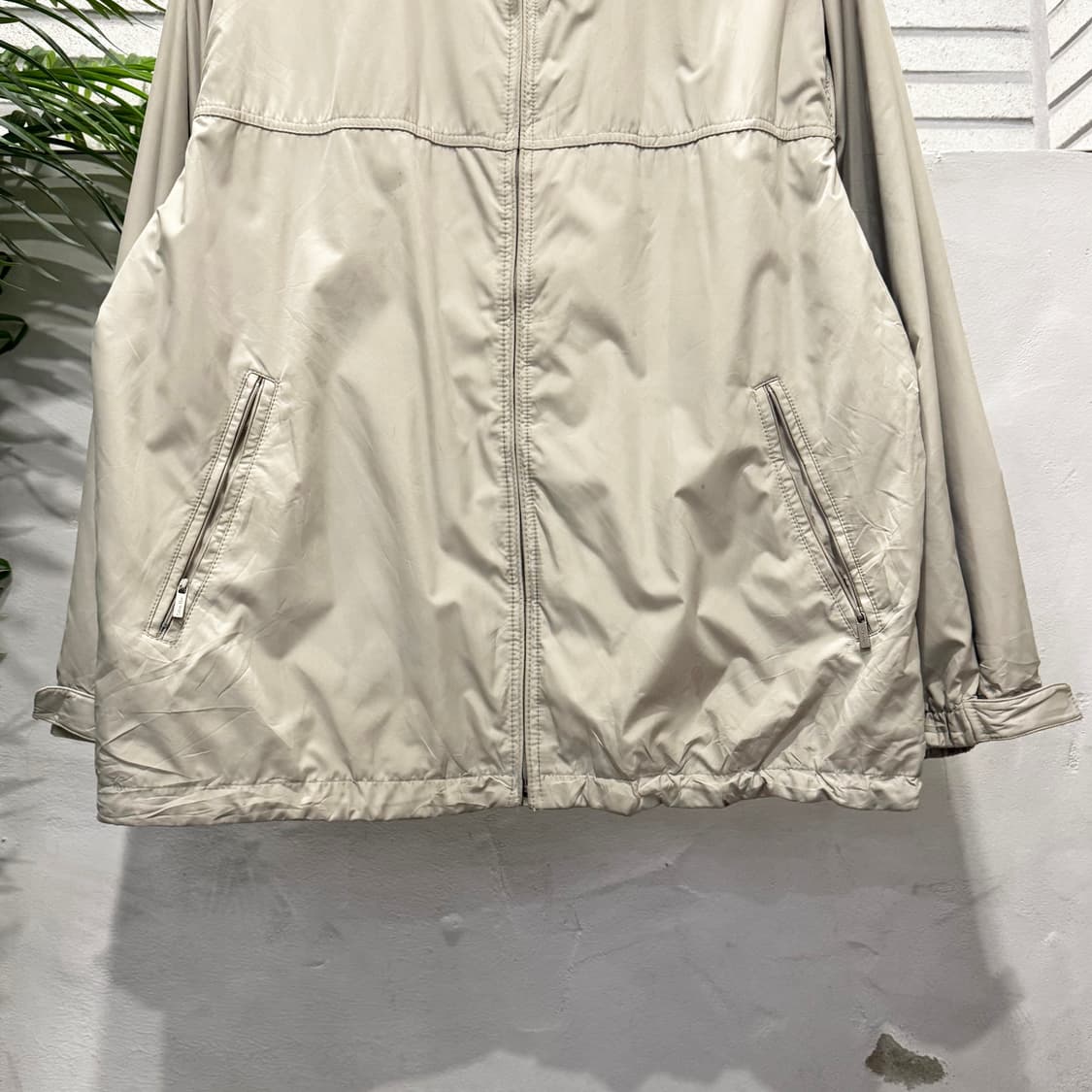 Calvin Klein 캘빈클라인 풀집업 윈드브레이커 후드내장 디테일 상품이미지4