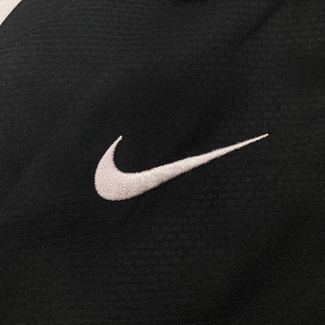 나이키 블랙 컬러 2002 대한민국 국대 바람막이 상품이미지3