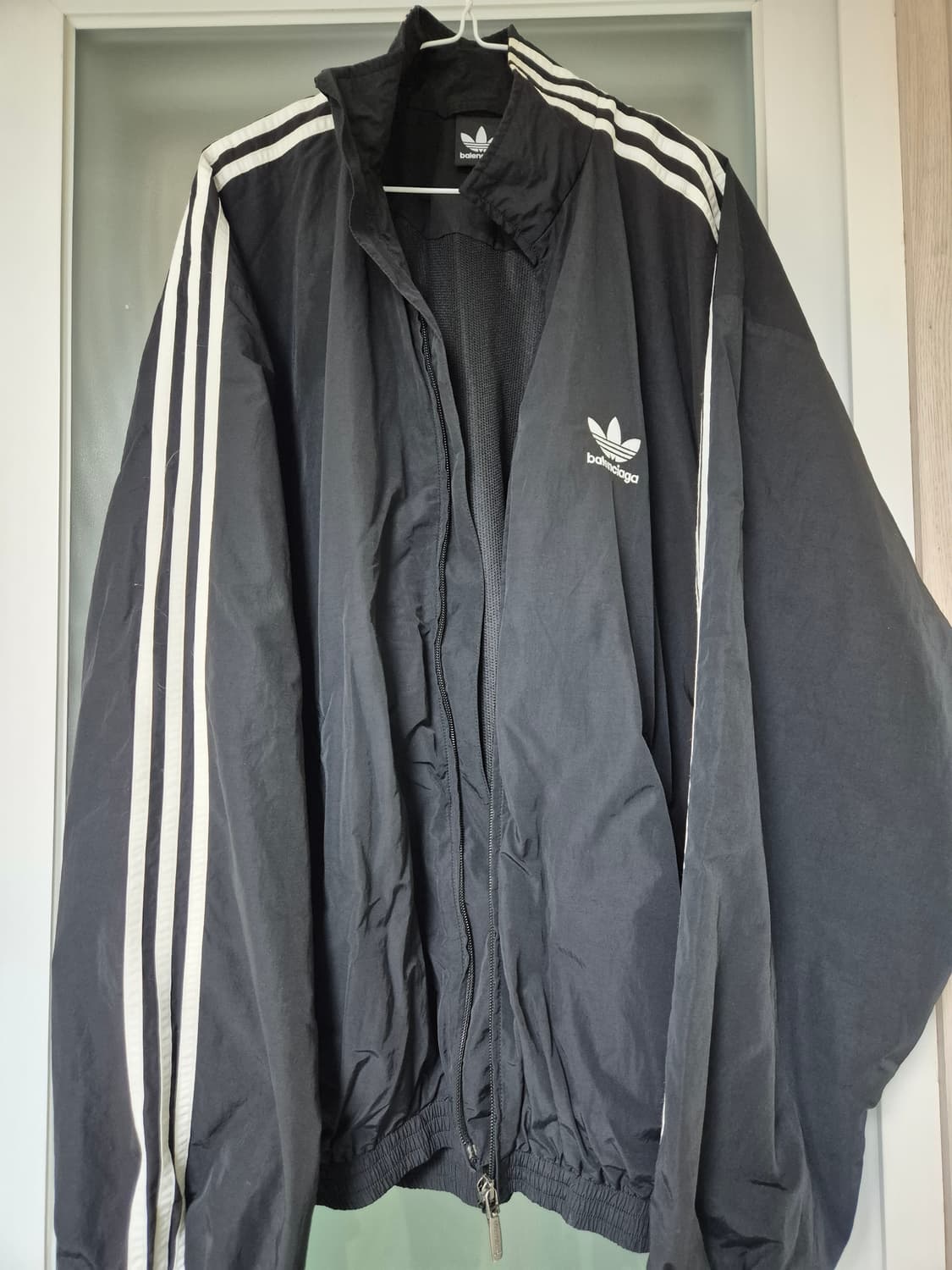 [3] 발렌시아가 x 아디다스 퍼포먼스 포플린 트랙수트 자켓 블랙 상품이미지3
