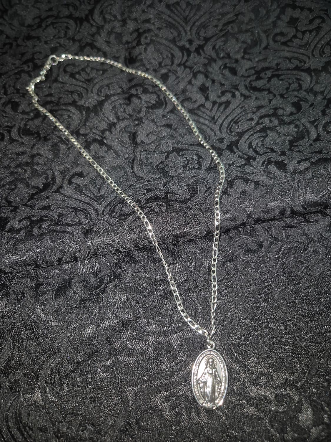빈티지 실버 마리아 목걸이  상품이미지1