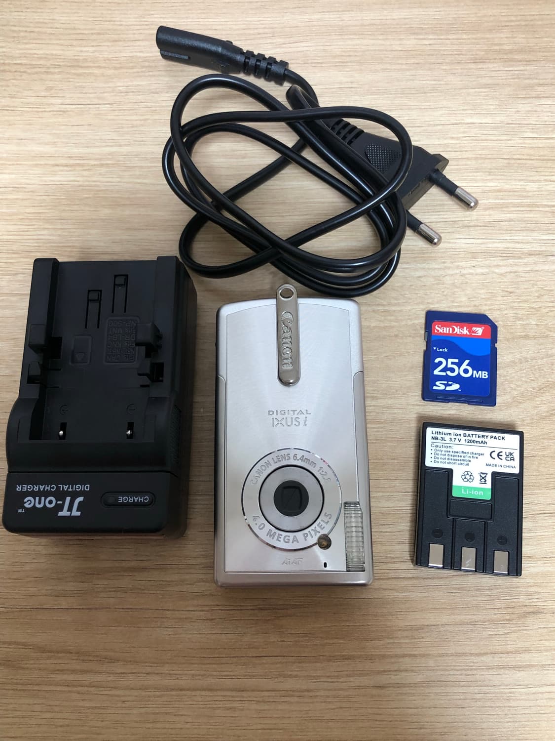 캐논 IXUS i 디지털 카메라 실버 최예나 디카 상품이미지1