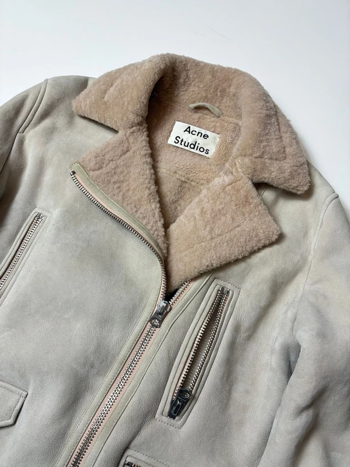 아크네스튜디오 ACNE 벨로시티 양가죽 무스탕 자켓 PN8243 상품이미지2