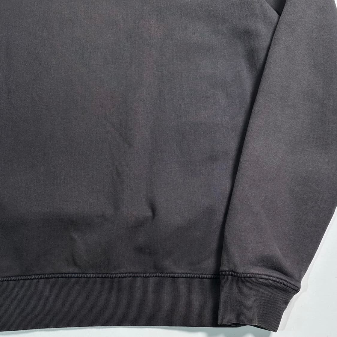 스톤아일랜드 기모 와펜 맨투맨 상품이미지4