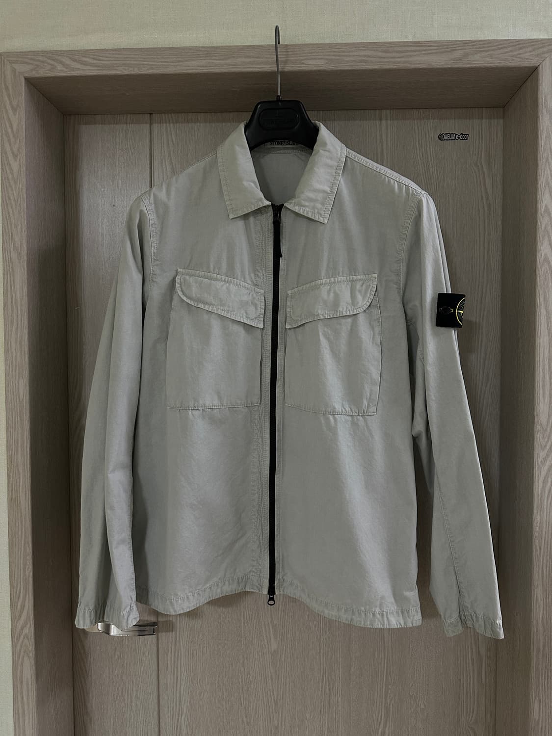 백화점판 새상품급) 스톤아일랜드 오버셔츠 라이트 그레이 M 상품이미지1