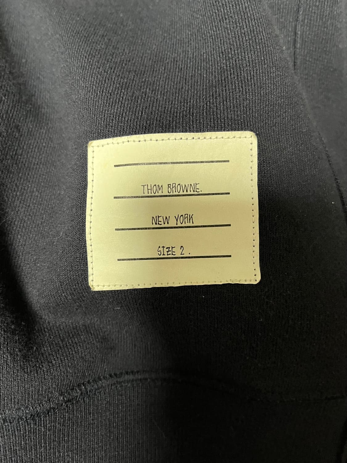 톰브라운 사선 맨투맨 상품이미지3