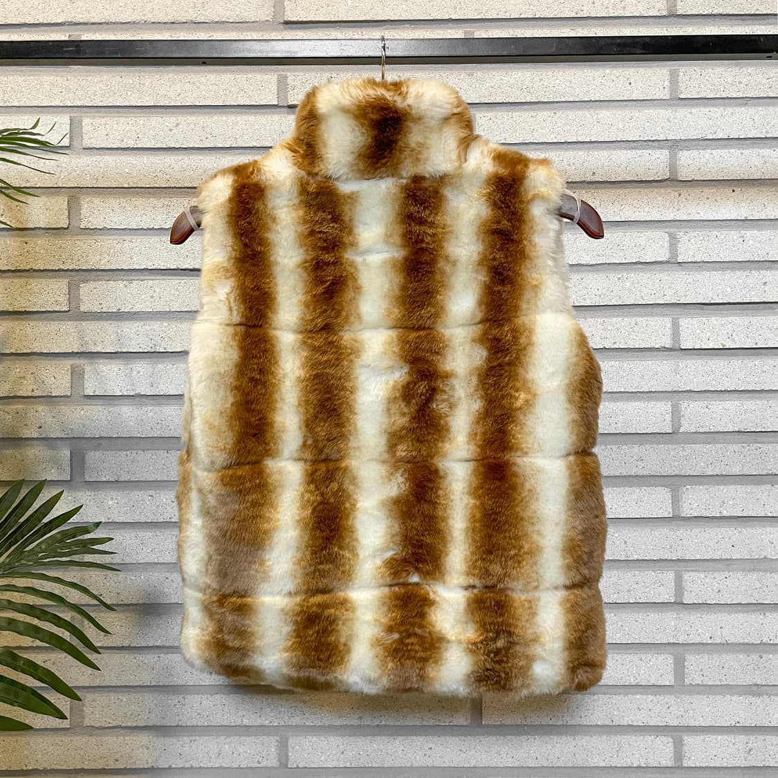 JPN VINTAGE 베스트 퍼자켓 하이넥 배색 투포켓 디테일 아이보리 상품이미지3