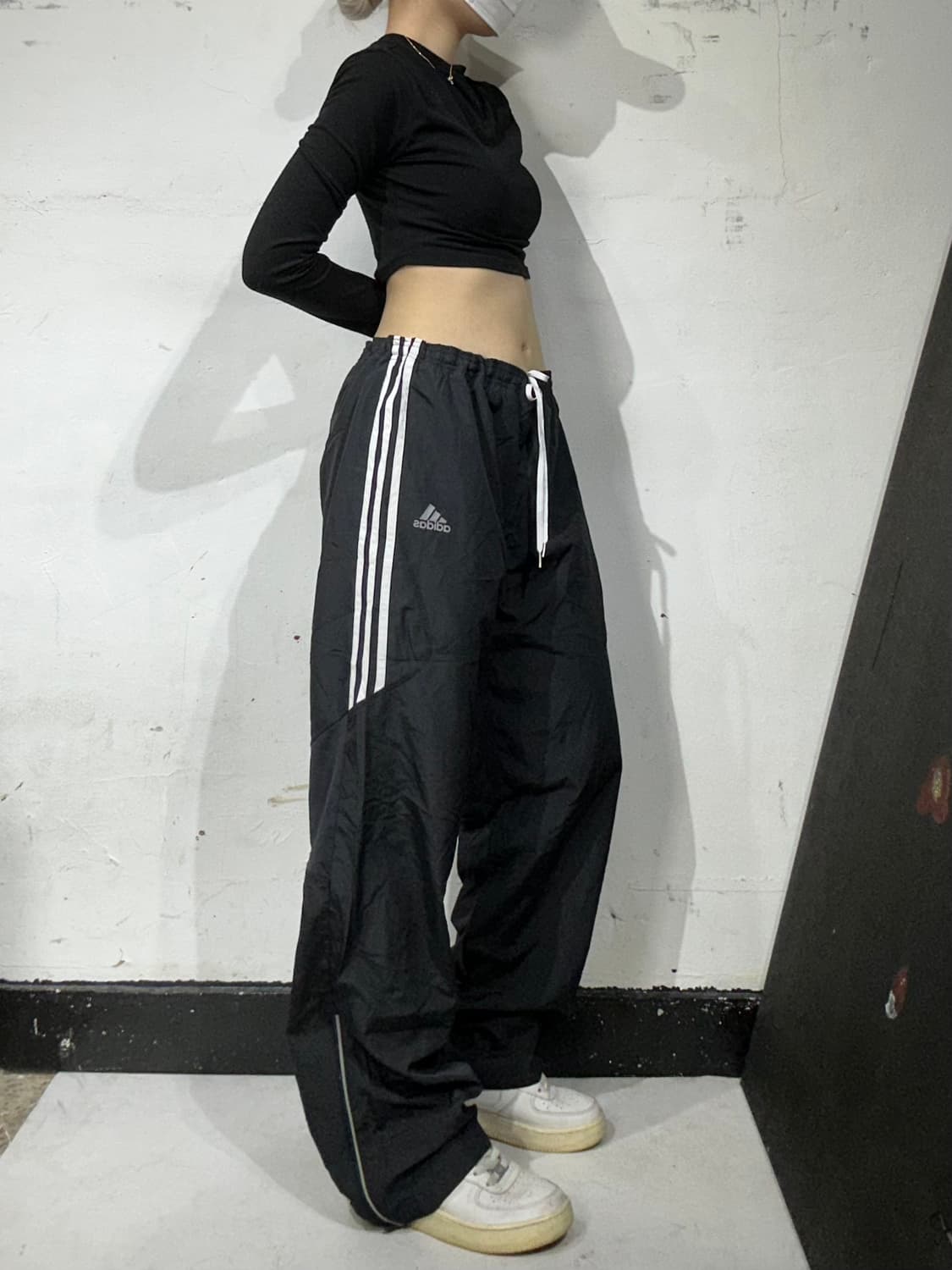아디다스 블랙 화이트 삼선 와이드 트랙 팬츠 추리닝 바지 상품이미지1