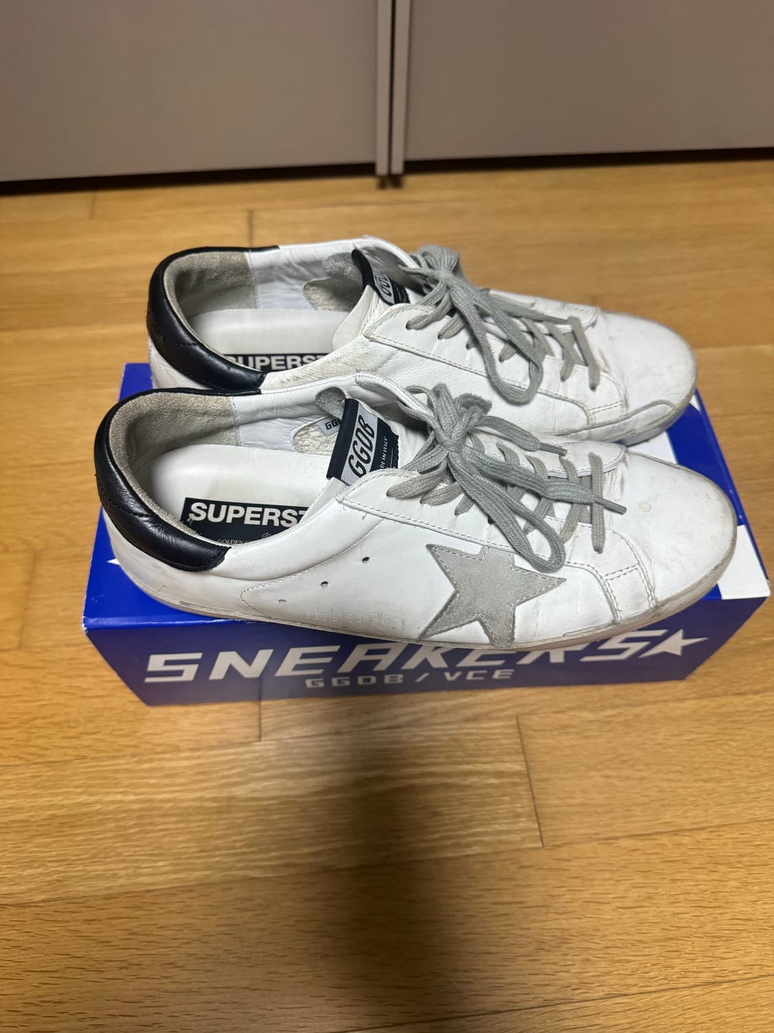 골든구스 43사이즈 상품이미지1