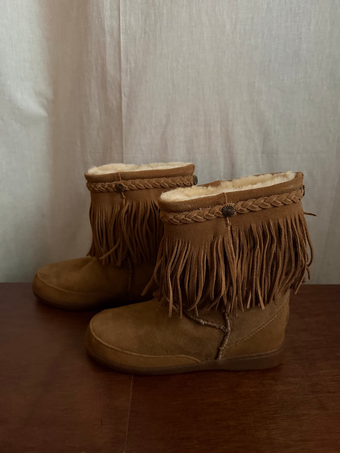 MINNETONKA fringe suede boots 상품이미지5