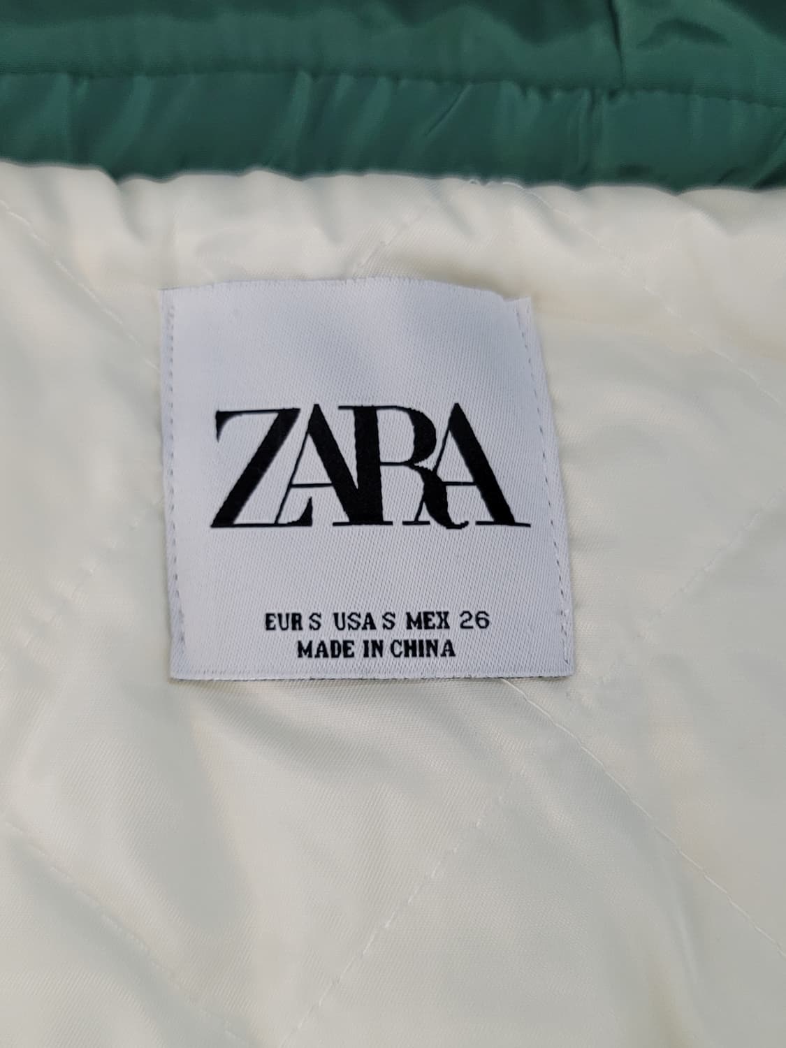 자라(ZARA, 남여공용) 오버핏 후드 양털후리스자켓(안감누빔) 판매 상품이미지7