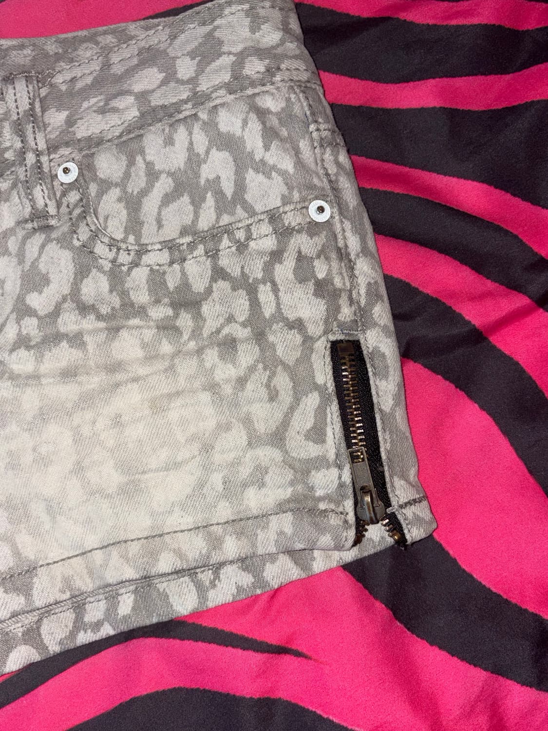 그레이 호피 숏팬츠 상품이미지3