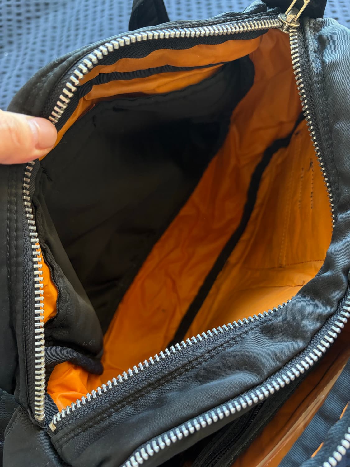 포터 탱커 숄더백L 블랙 상품이미지4