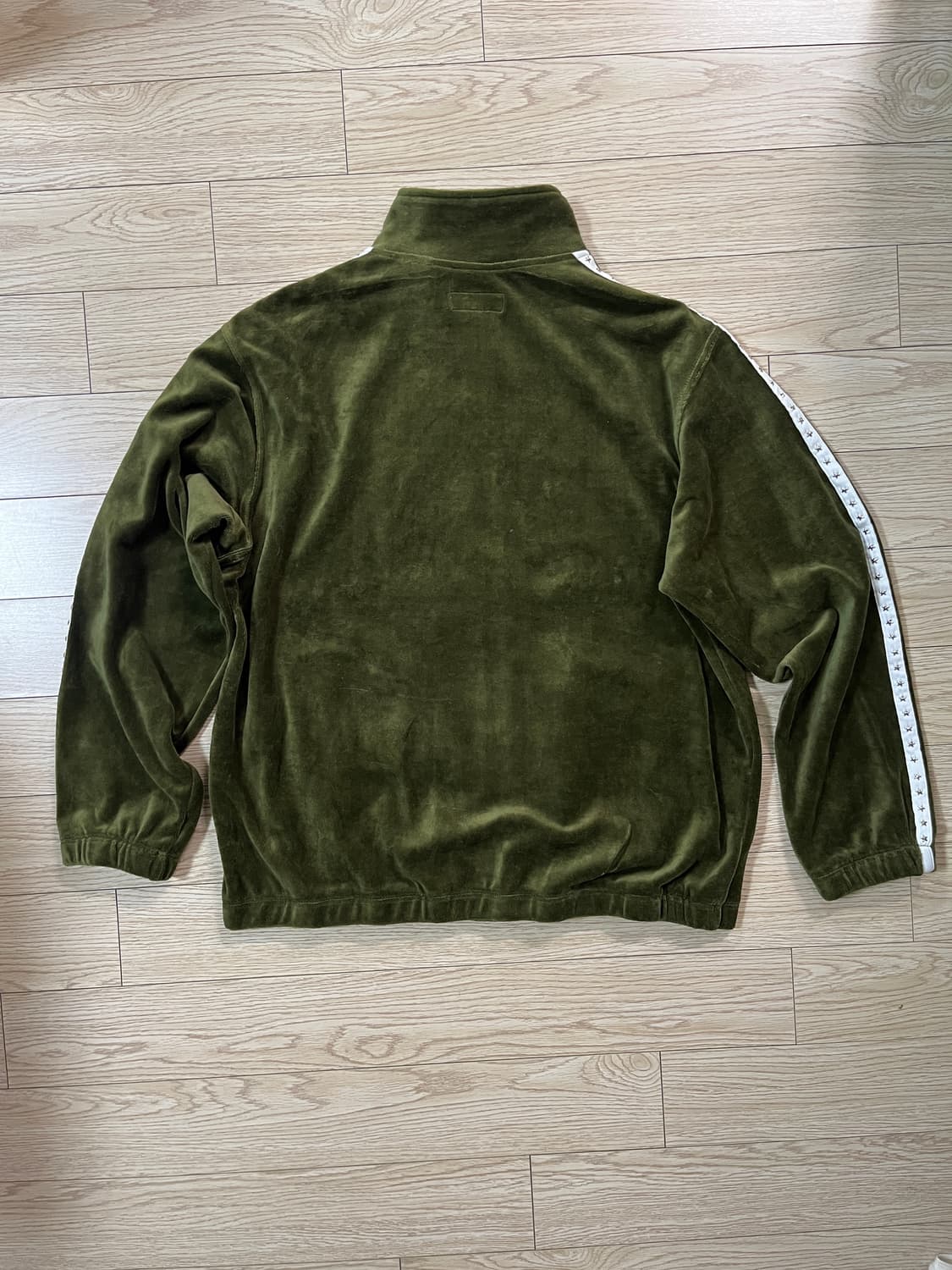 Supreme 22SS Studded Velour Track Jacket 상품이미지2