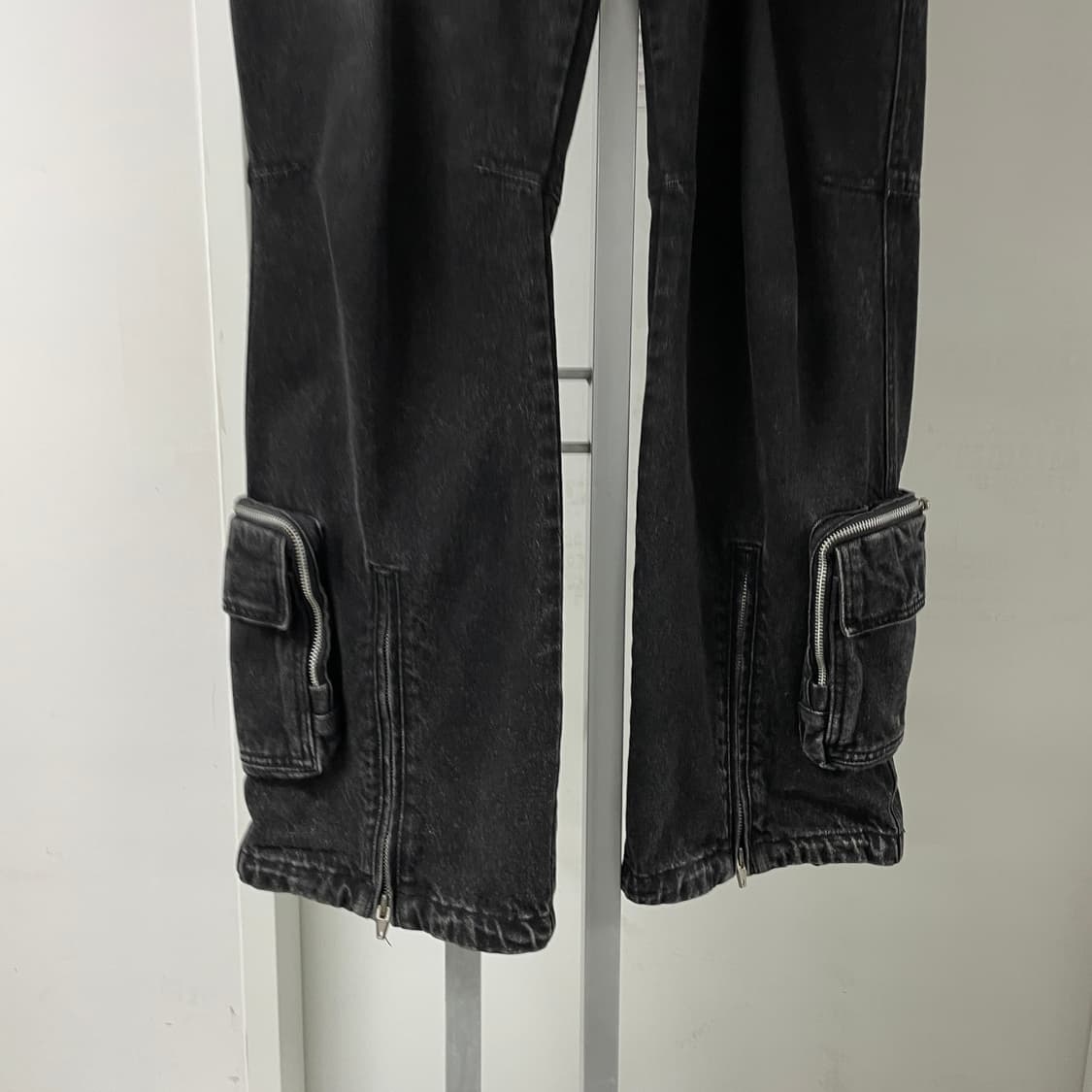 2023 준지 흑청 멀티 포켓 데님 팬츠 44 상품이미지3