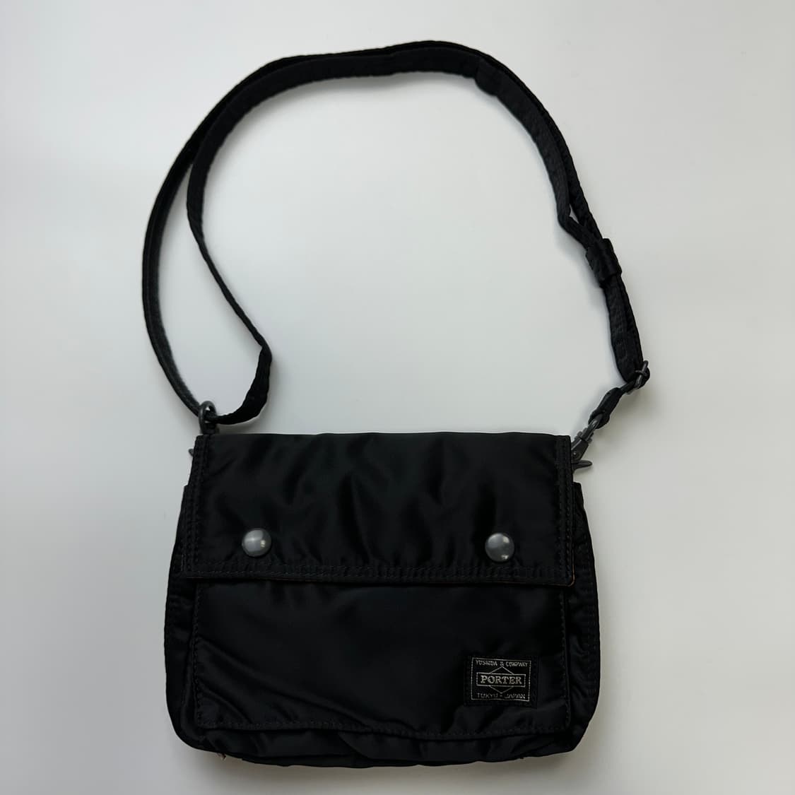 PORTER TANKER SHOULDER BAG 포터 탱커 숄더백 상품이미지1