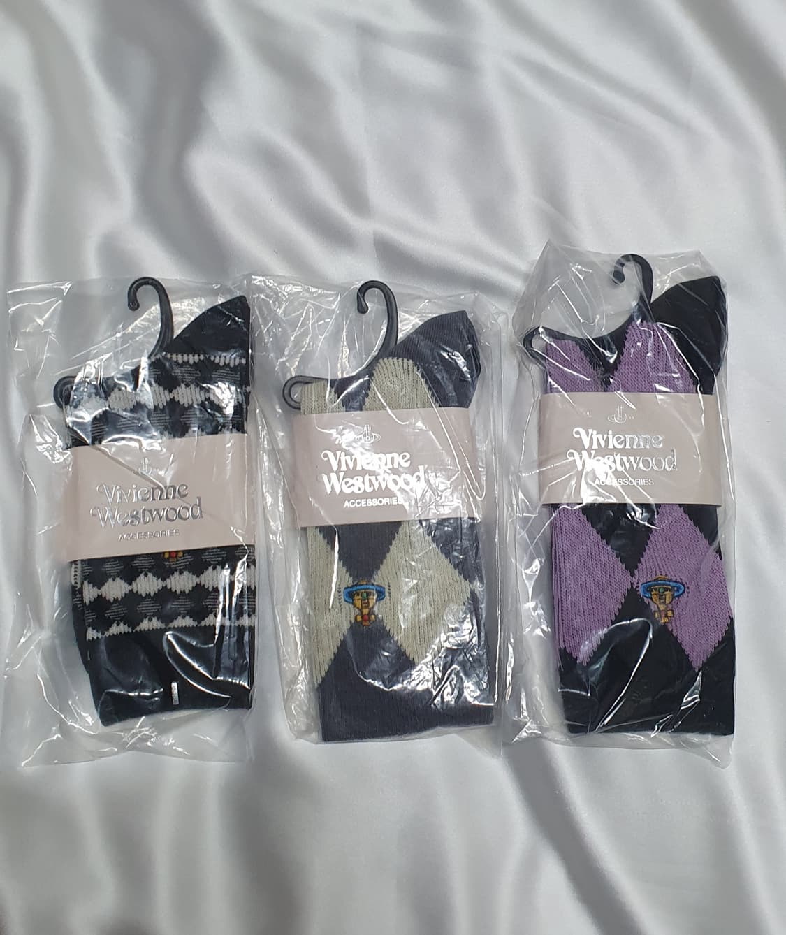 퍼플 그레이 크림 다이아투톤 아가일 체크 패턴 비비안웨스트우드 양말  상품이미지1