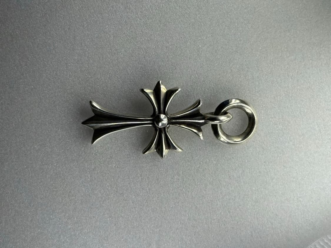 크롬하츠 타이니크로스 팬턴트 급처 상품이미지5