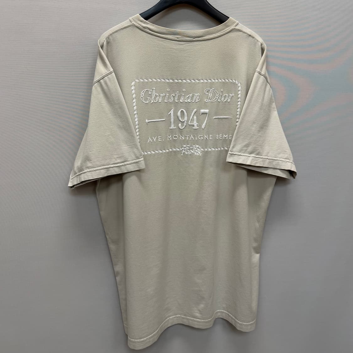 디올 1947 로고 자수 포켓 반팔티 ( 110 ) 상품이미지3