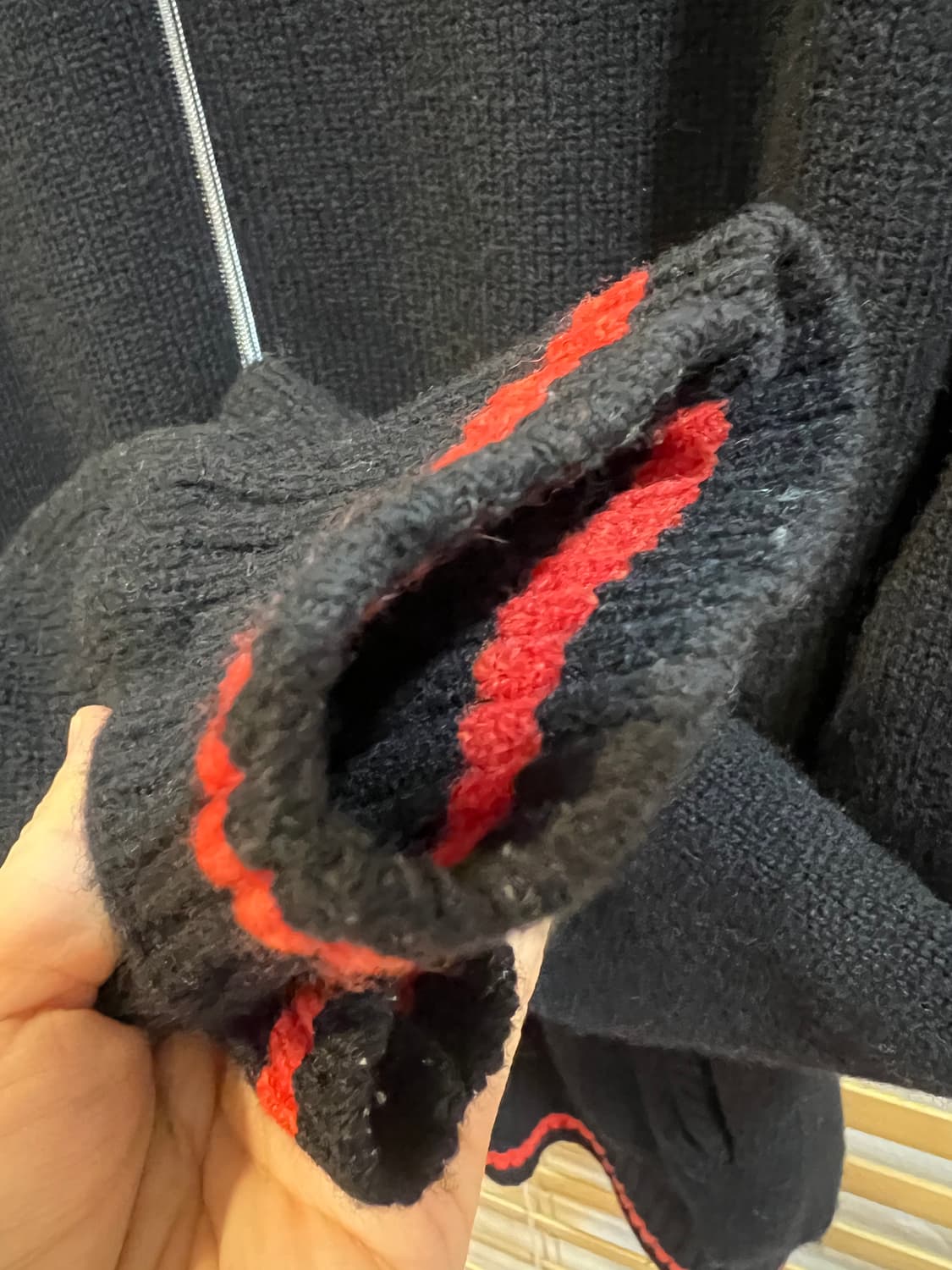 루이까스텔 여성 블랙 울방풍집업점퍼 골프니트점퍼 상품이미지4