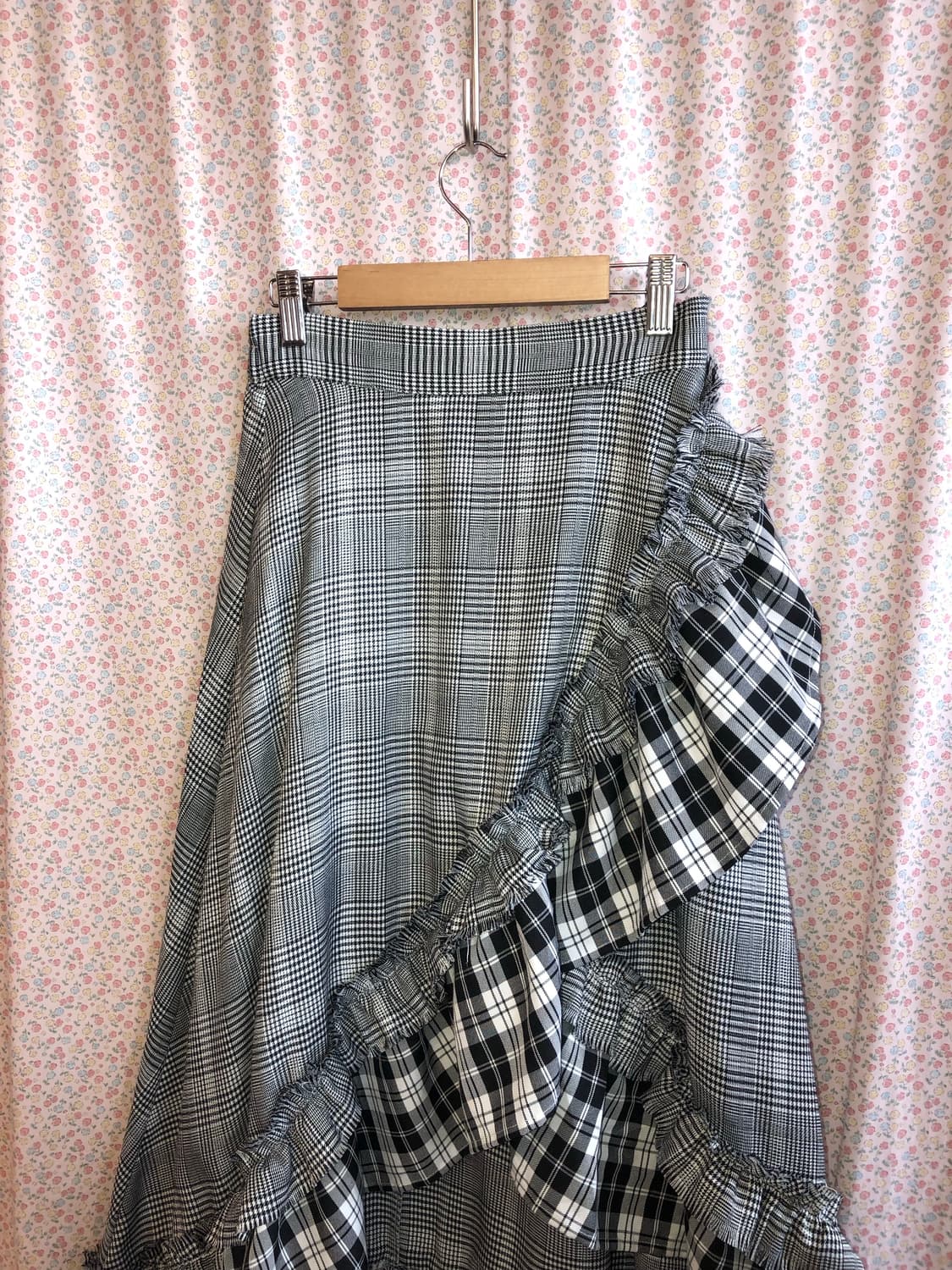 Frill check long skirt 상품이미지2