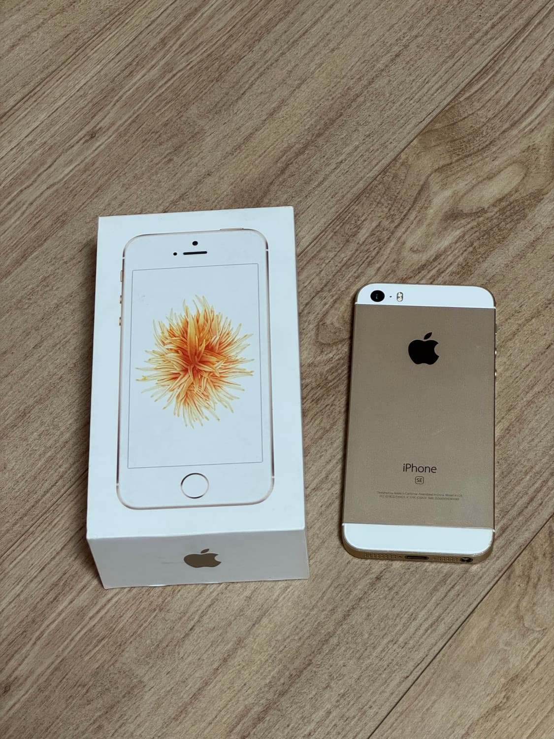 아이폰SE 128기가 골드 상품이미지1