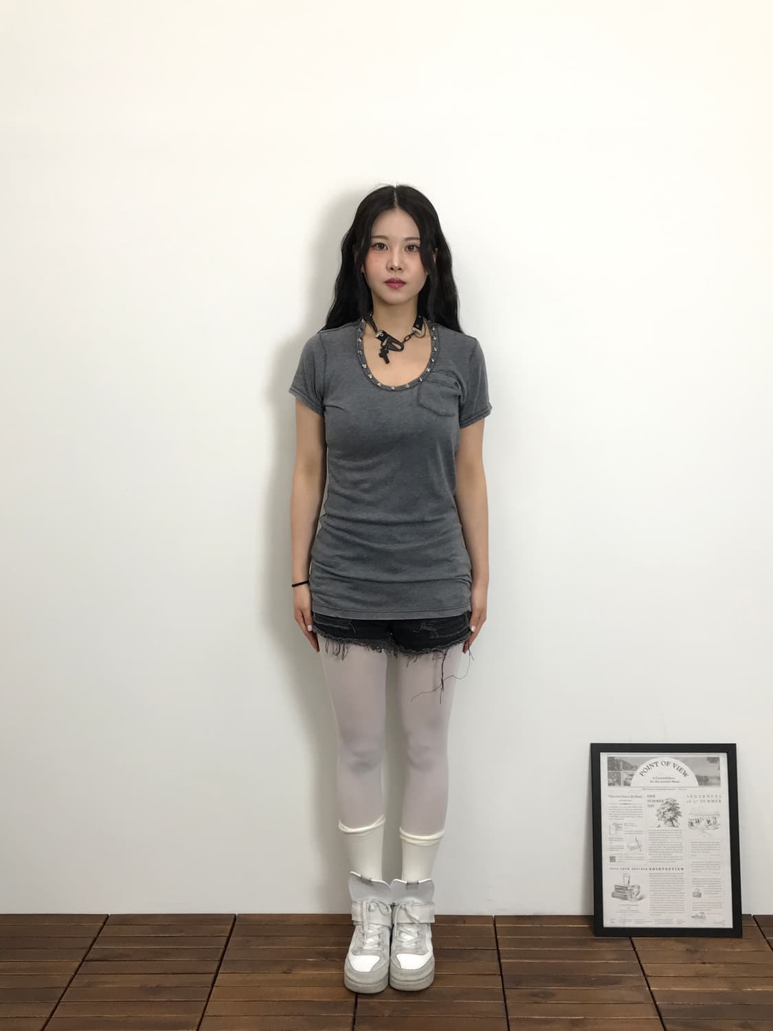 Made Italy Charcoal Studded Neck Tee 상품이미지2