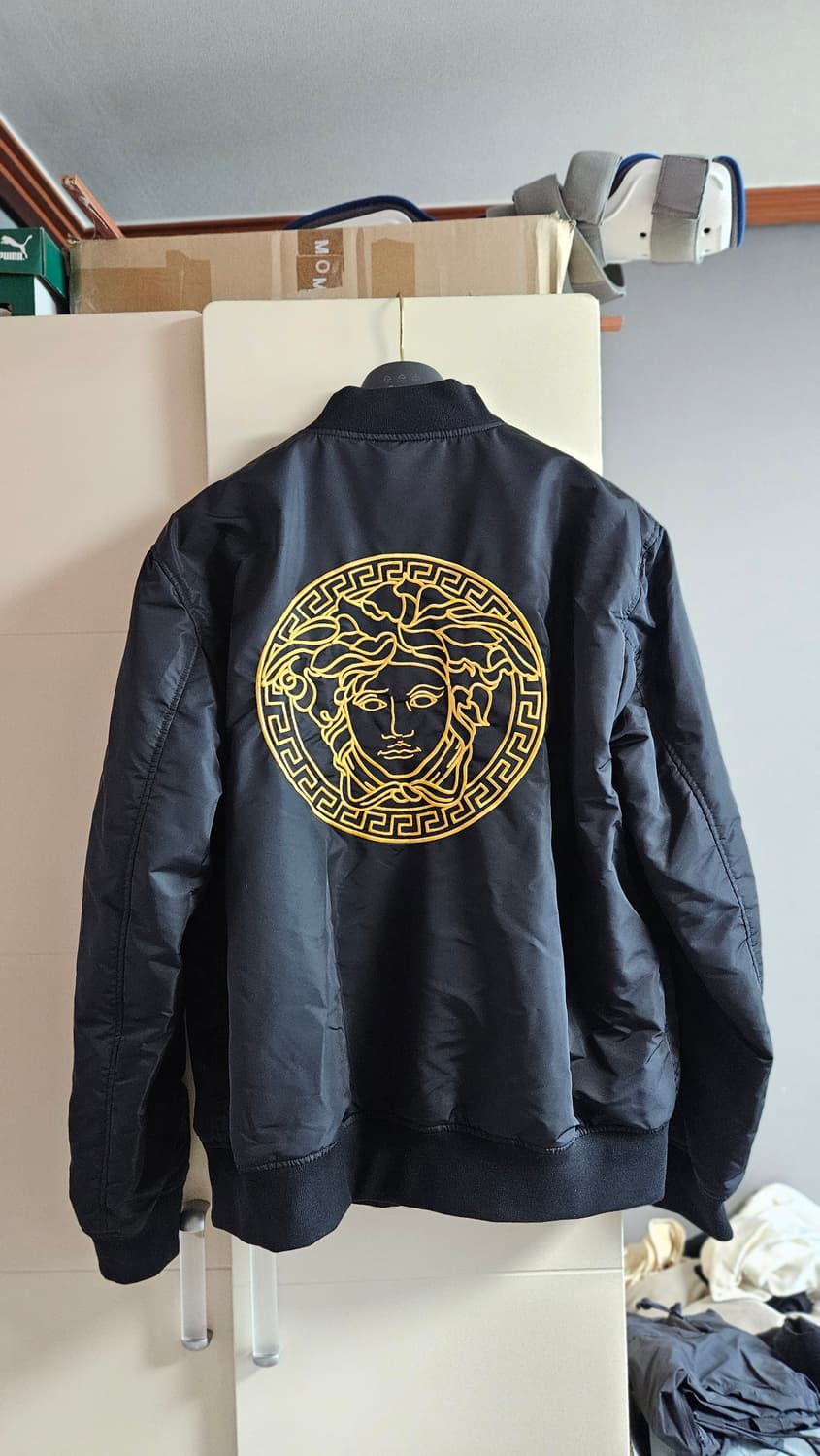 베르사체 메두사 봄버 항공자켓 점퍼 270만원짜리 상품이미지5