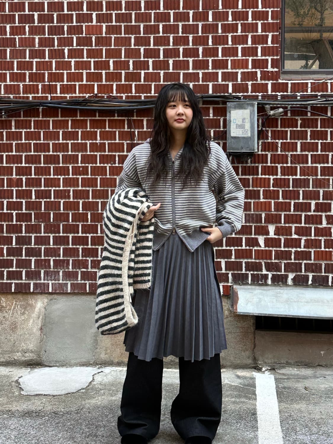 스트라이프 후드 가디건 투웨이 후드집업 플리츠 스커트 스트라이프 팬츠코디 상품이미지4