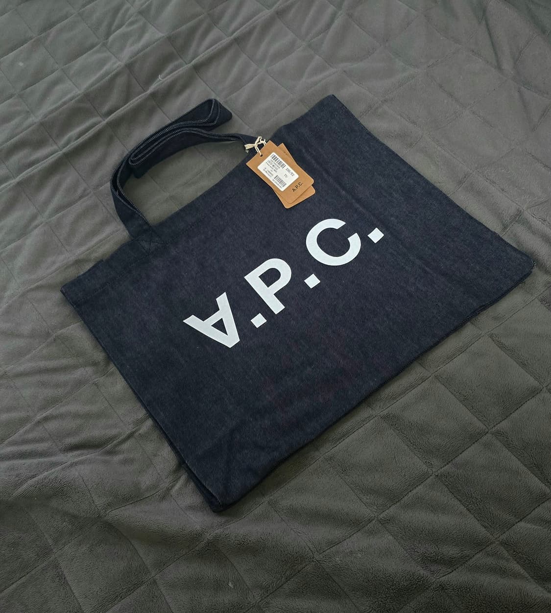 아페쎄 APC
다니엘라 쇼핑백 토트백 에코백 가방
인디고 색상 상품이미지2