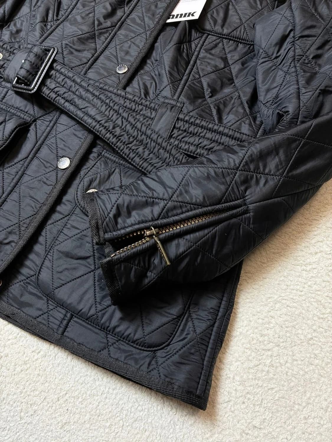 바버 인터네셔널 블랙 폴라퀼트 자켓 PN6520 상품이미지6