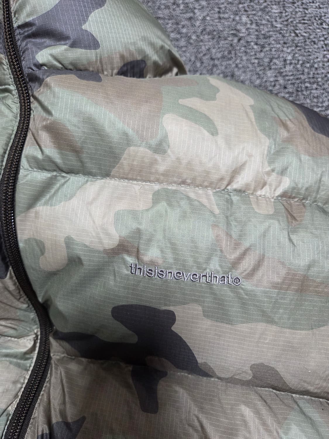 디즈이즈네버댓 퍼텍스 카모 리버시블 패딩/S 상품이미지6