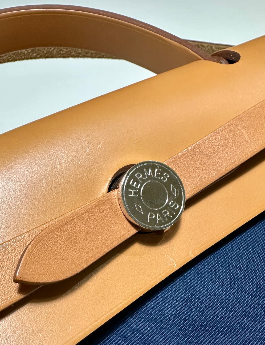 에르메스 에르백 31 네이비 베이지 은장 신품급 차정원 상품이미지7