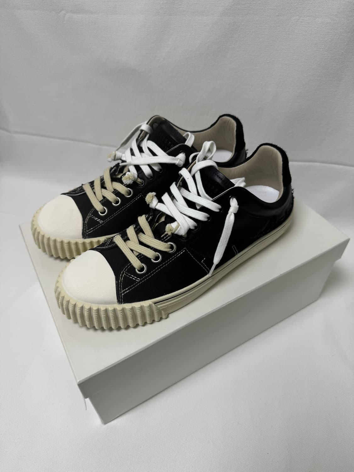 메종 마르지엘라 뉴에볼루션 스니커즈 42 상품이미지2