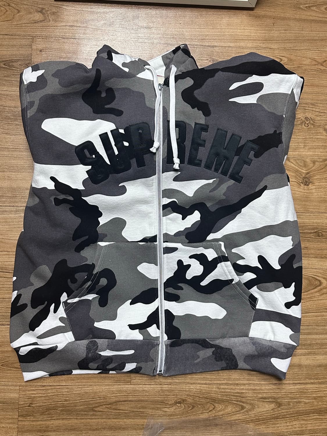 슈프림 아크써멀 후드집업 스노우카모 상품이미지2