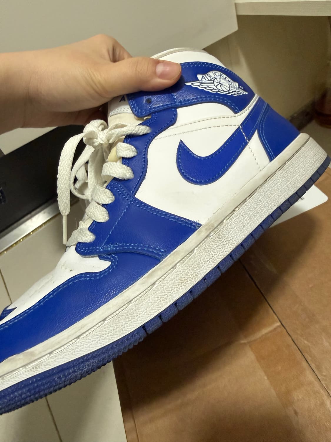 (W) 조던 1 미드 화이트 하이퍼 로얄 상품이미지5