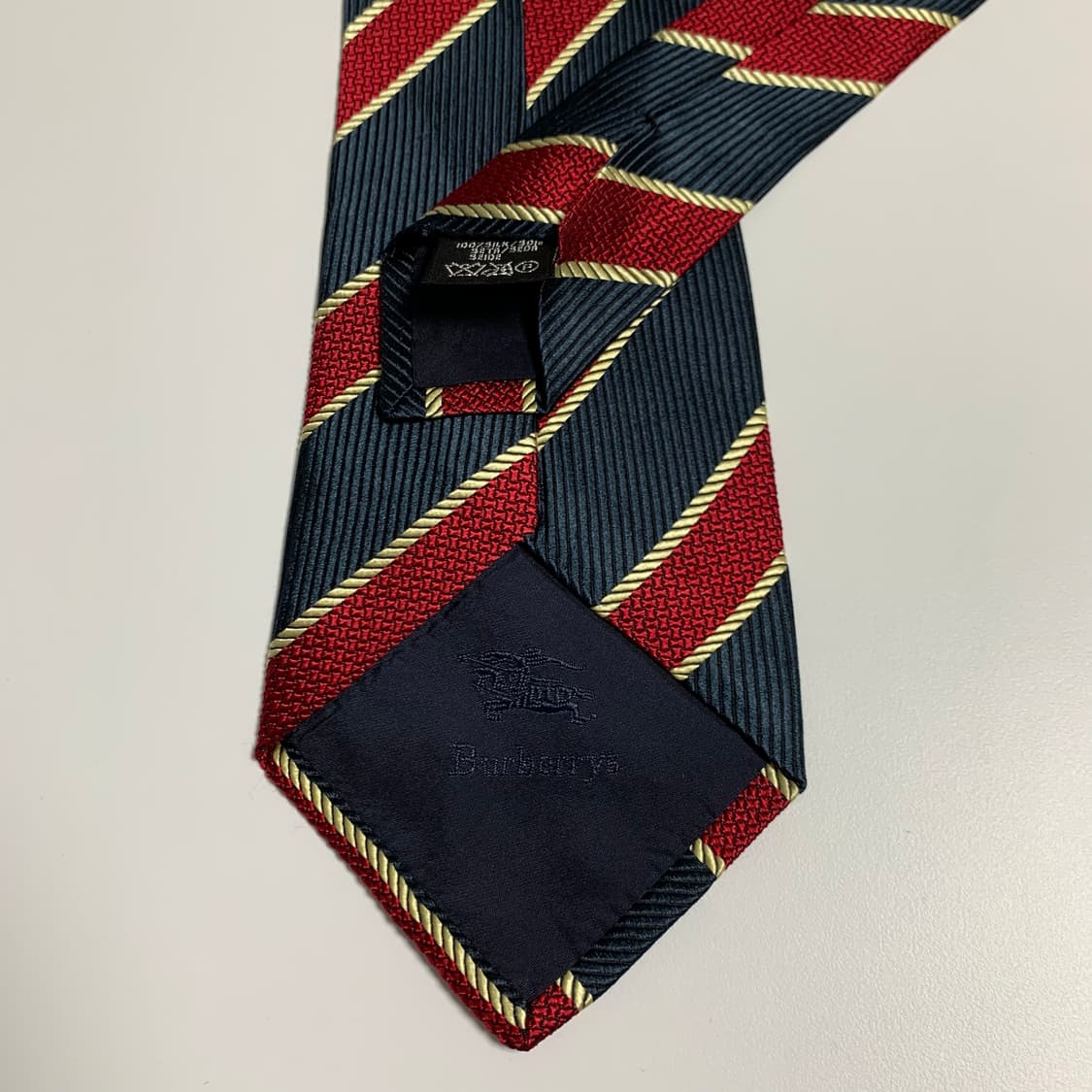 버버리(BURBERRY) 심플로고 스트라이프 클래식넥타이 명품 A+ 상품이미지7