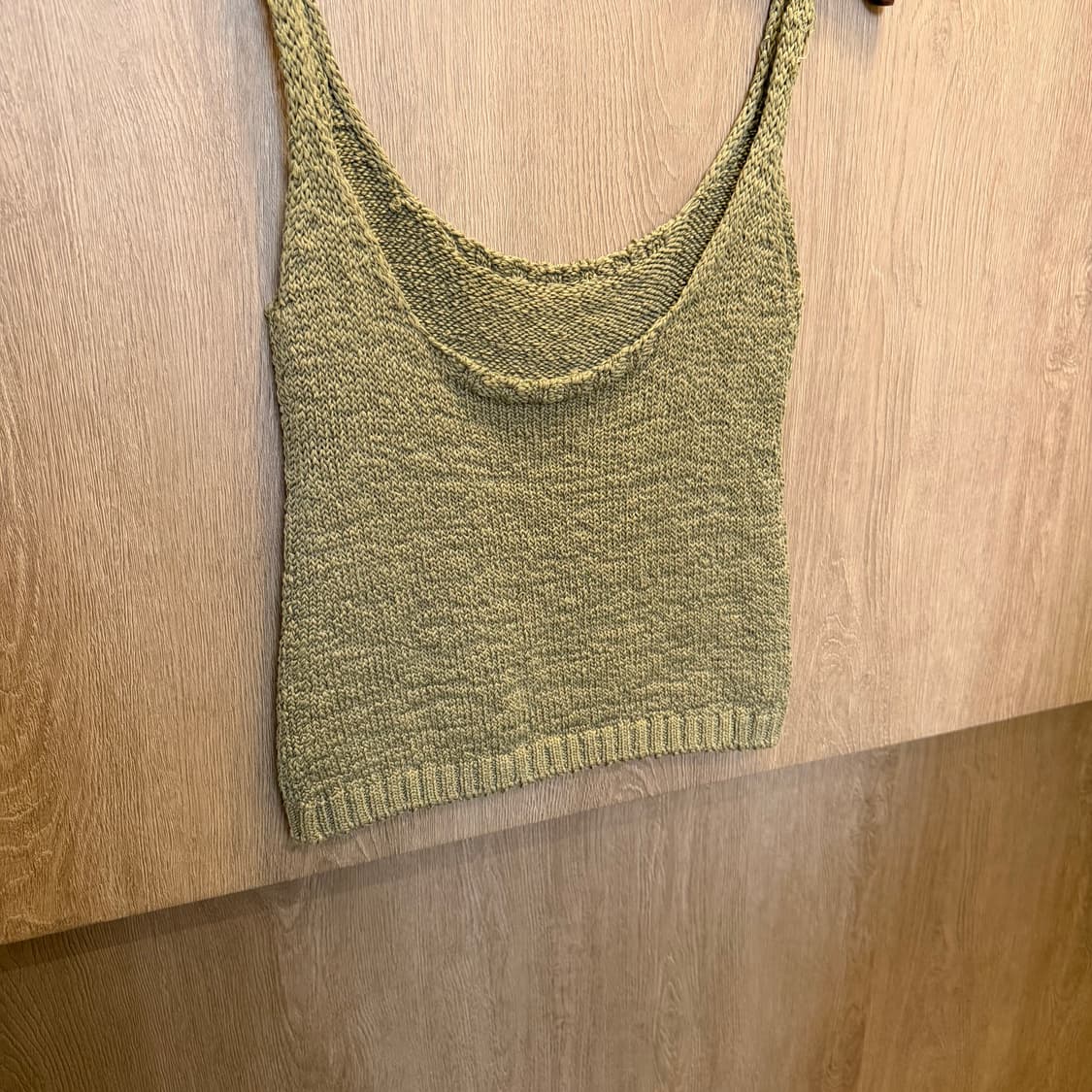 빈티지 라운드넥 스트랩 슬리브리스 니트 루즈핏 베이지 상품이미지4