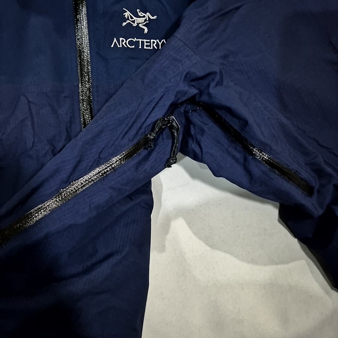 아크테릭스 고어텍스 상그리아 자켓 상품이미지4