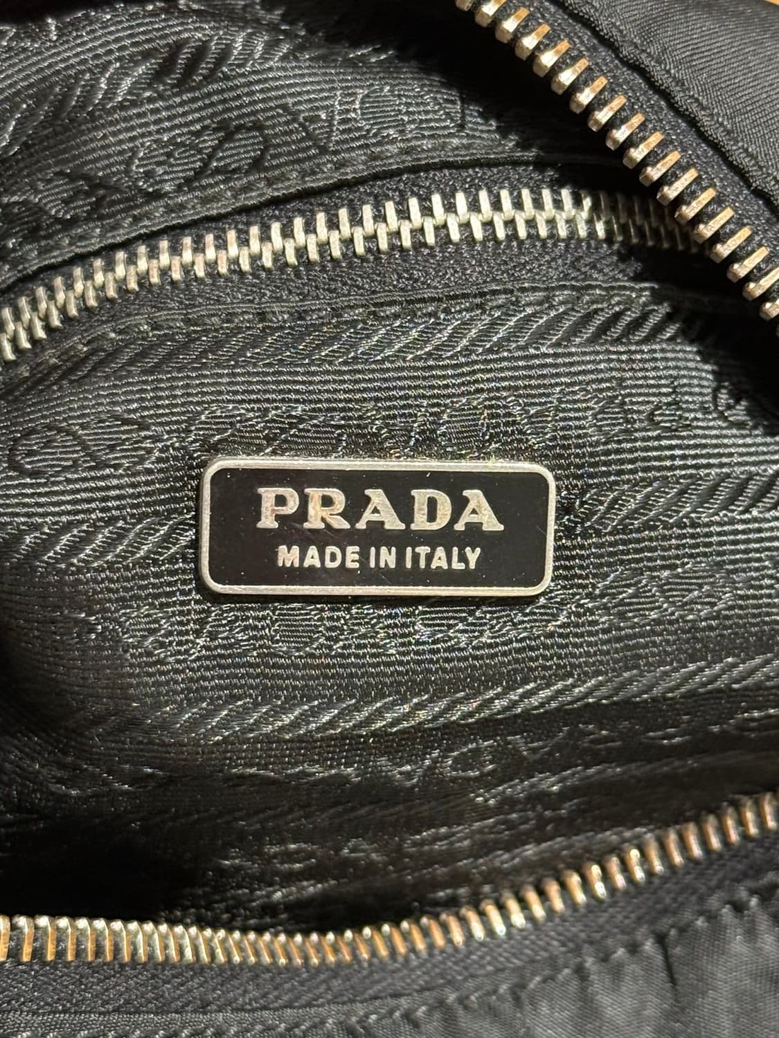 프라다 블랙 포코노 테수토 나일론 숄더백 상품이미지7