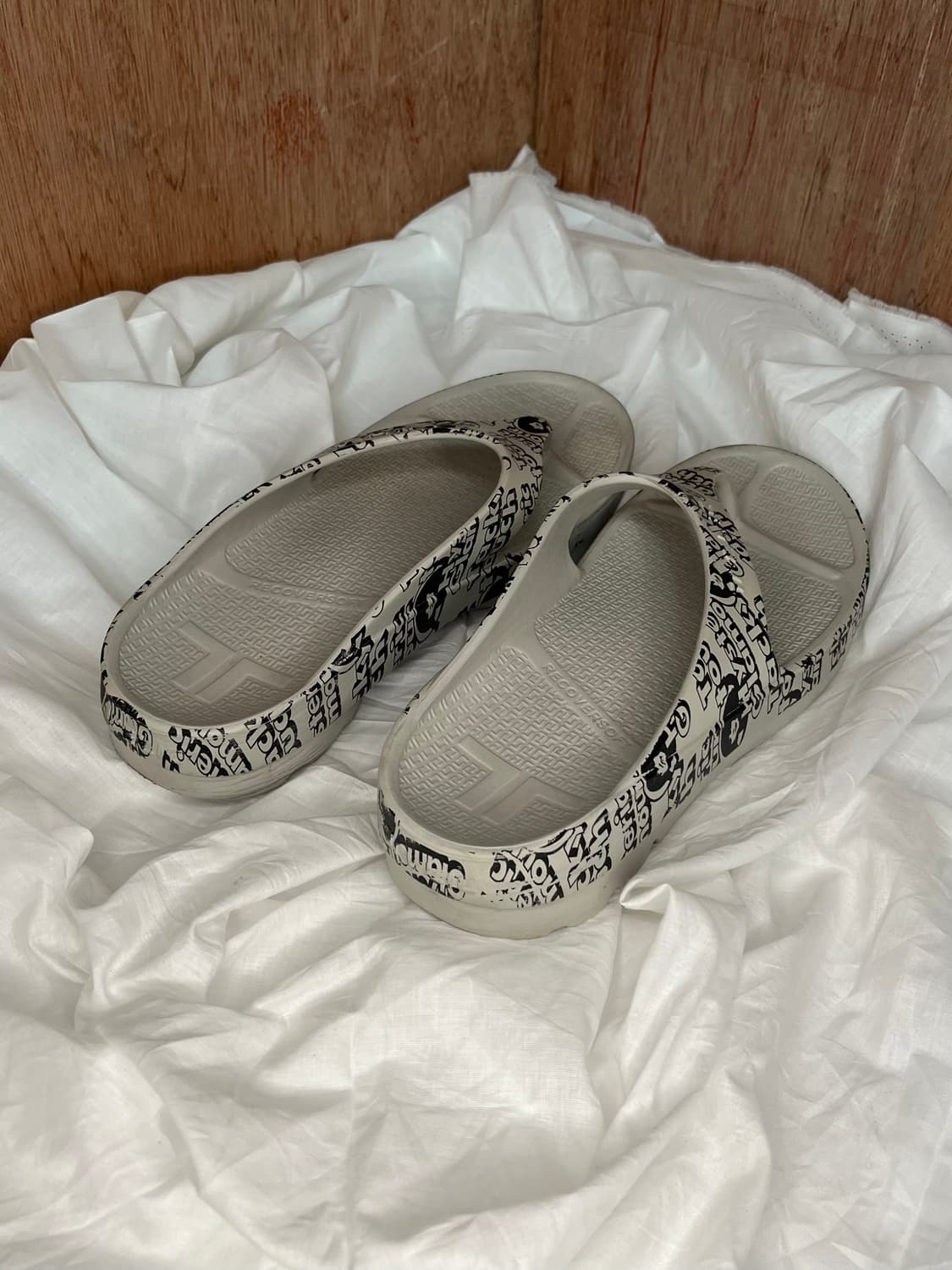 히스테릭글래머 로고 올오버 플립플랍 샌들 상품이미지3