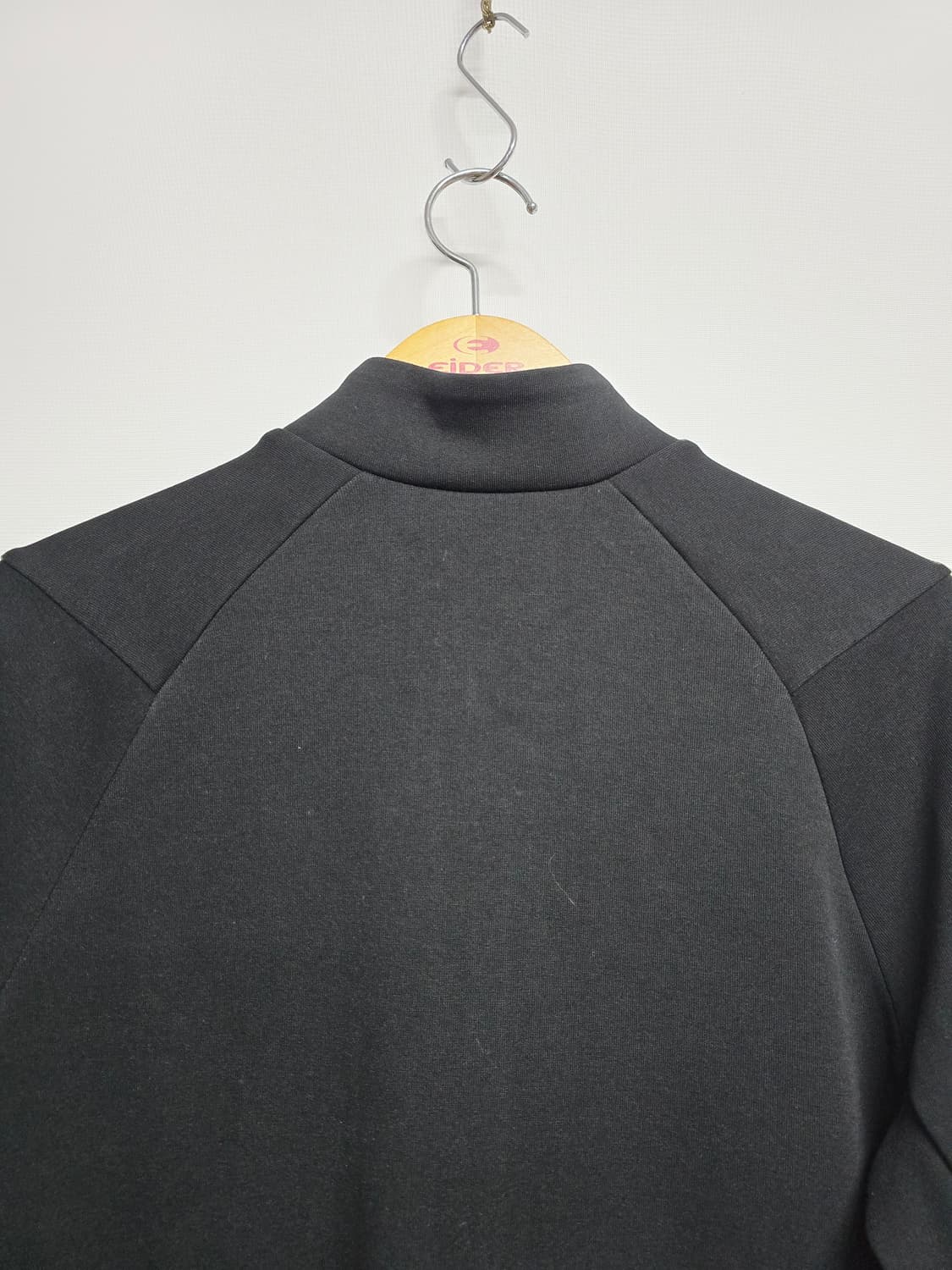 데상트 블랙 풀집업 자켓 상품이미지6