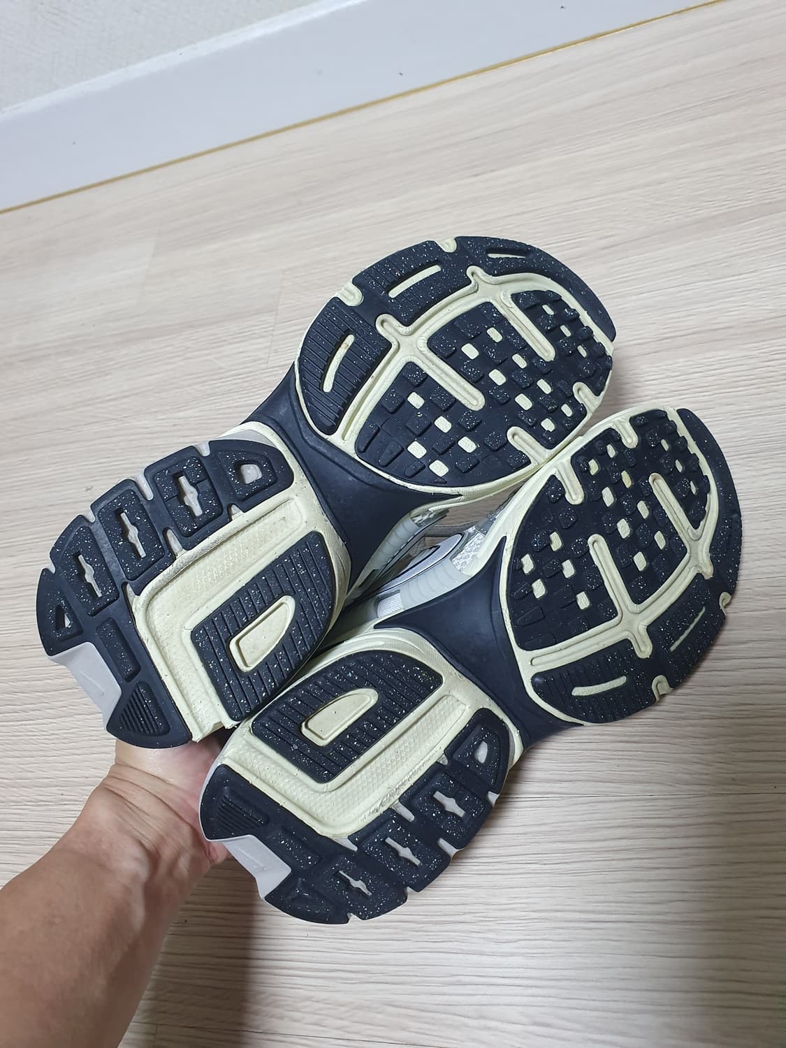 나이키 v2k 런 운동화 240 상품이미지6