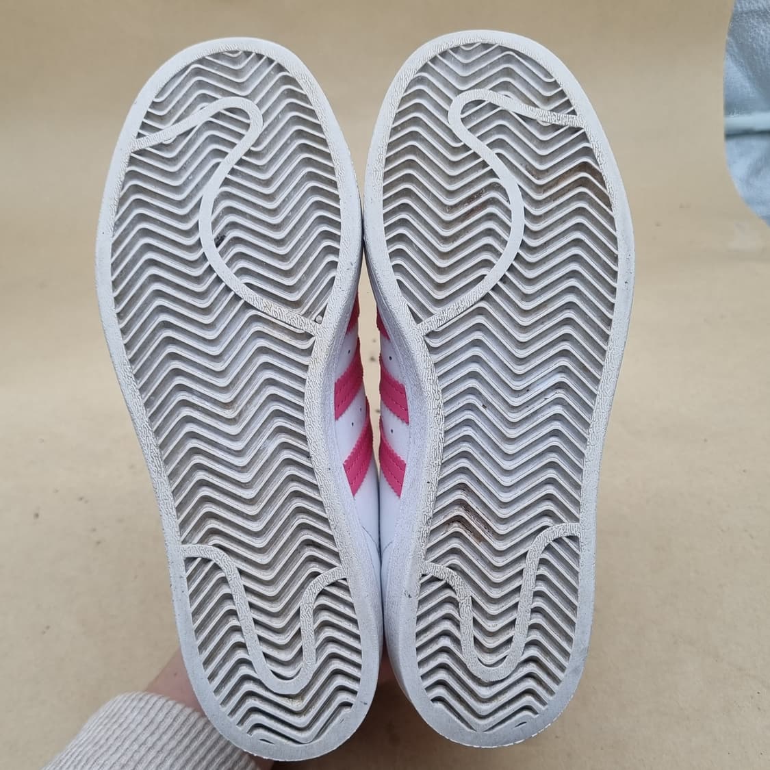 아디다스 슈퍼스타 흰핑 여성운동화230  상품이미지3