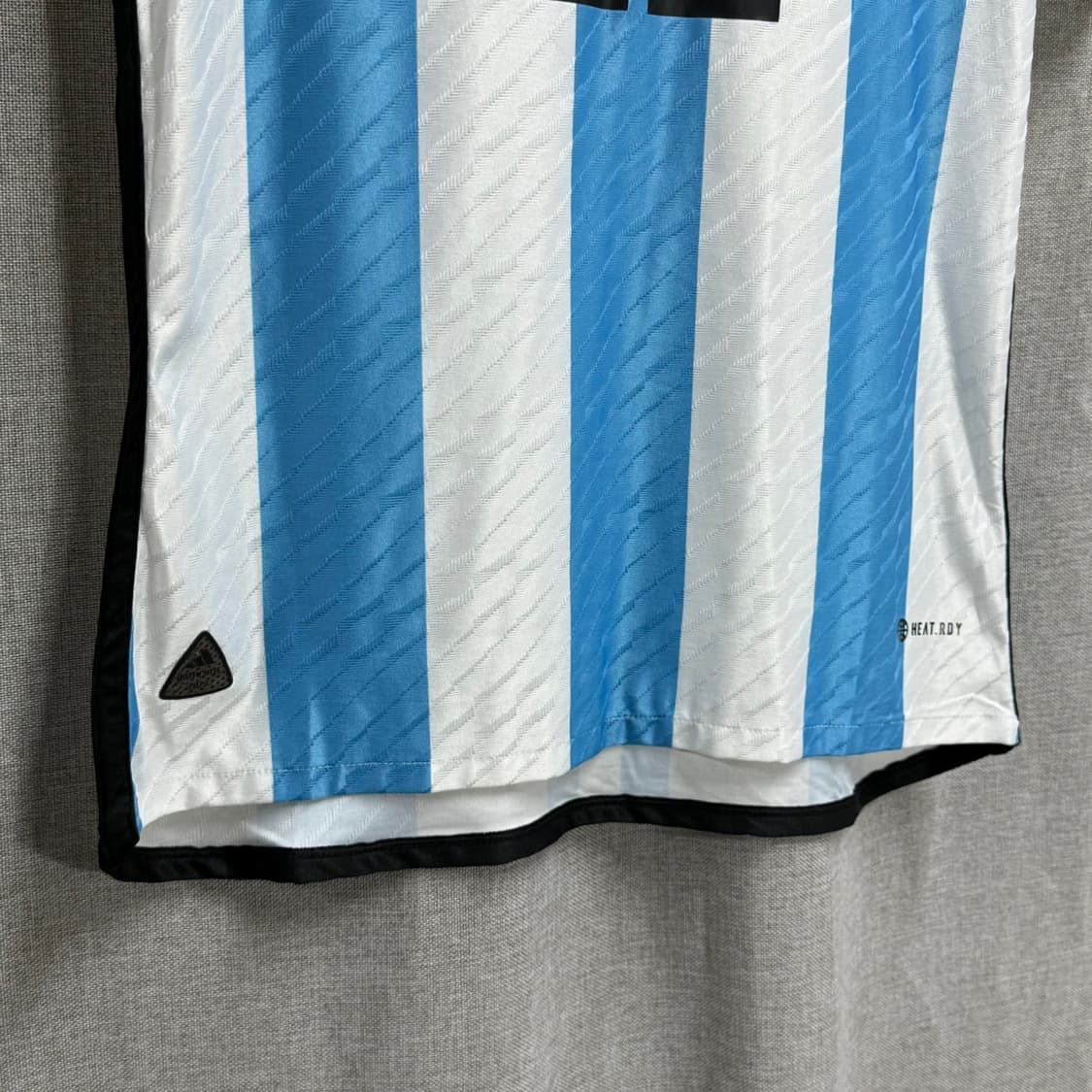 [L] 아디다스 22 아르헨티나 홈 유니폼 (라우타로 마르티네스) 상품이미지3