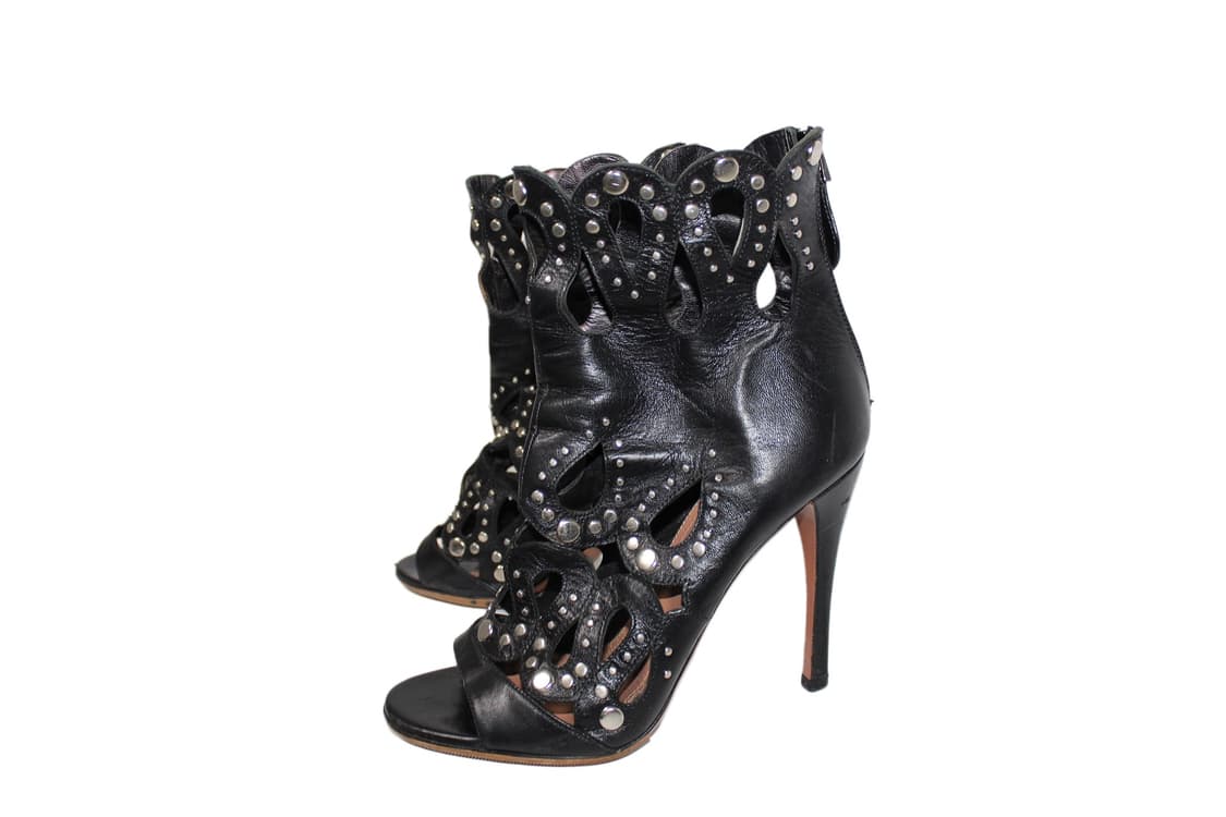 ALAIA by Pieter Mulier 알라이아 스터드 컷아웃 슈즈 상품이미지4