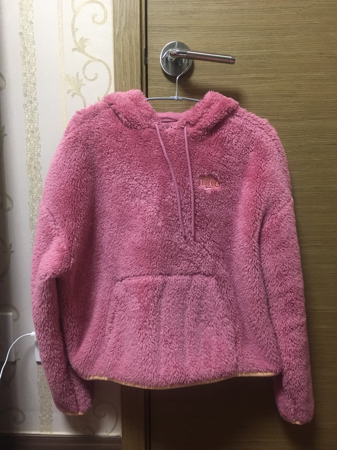 나이키 핑크 퍼 후드 상품이미지1